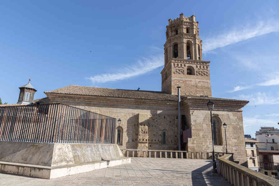 Huesca - Monzón - concatedral de Santa María del Romeral de Monzón 1.jpg